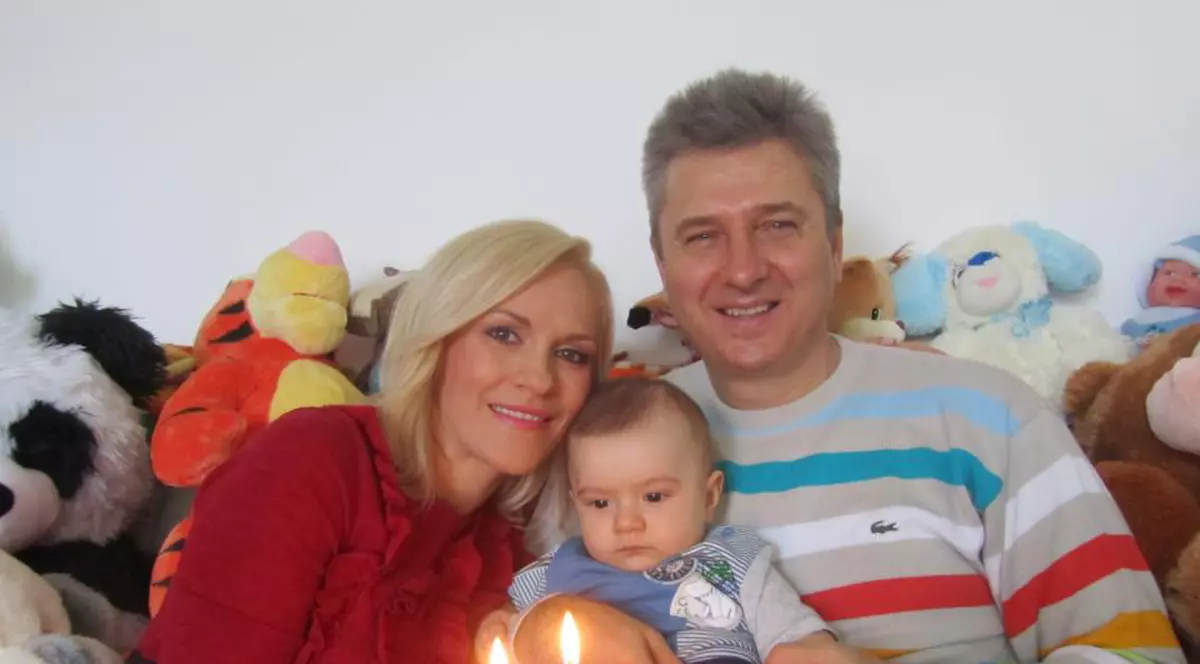 Ce dulce e fiul cel mic al Gabrielei Vrânceanu Firea! Uite ce face la doar 6 luni | FOTO