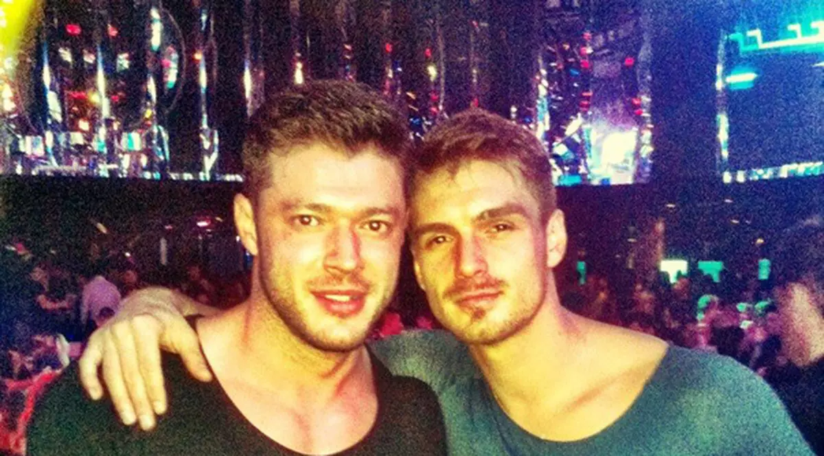 Anda Adam şi Victor Slav, nevoiţi să petreacă seara împreună. Vezi ce s-a întâmplat!