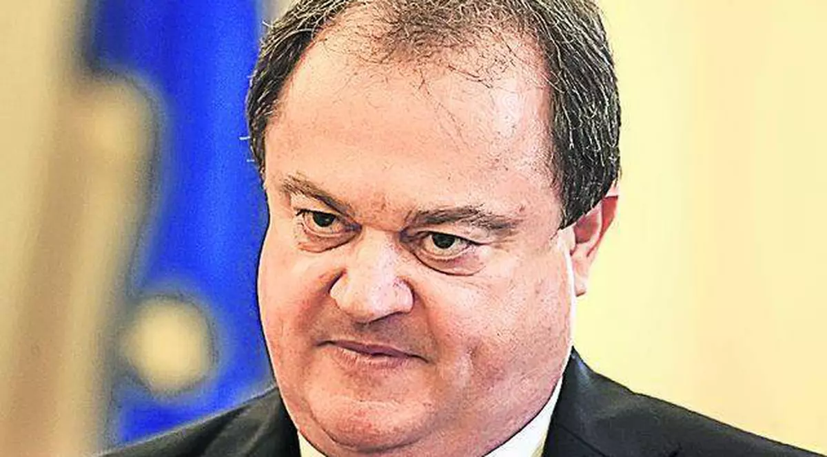 Alegeri parlamentare 2012: Vasile Blaga împiedicat de viscol să voteze   