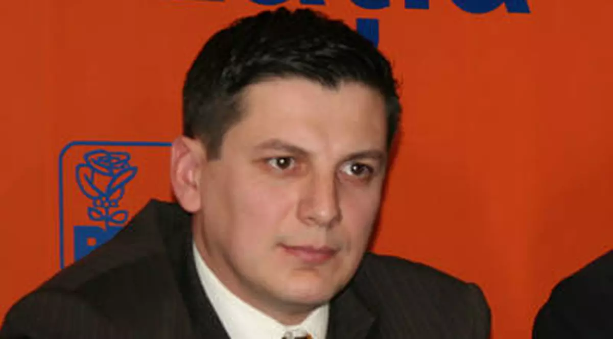 Premieră în România! Mesaj către alegători din arestul Poliţiei de la un fost parlamentar