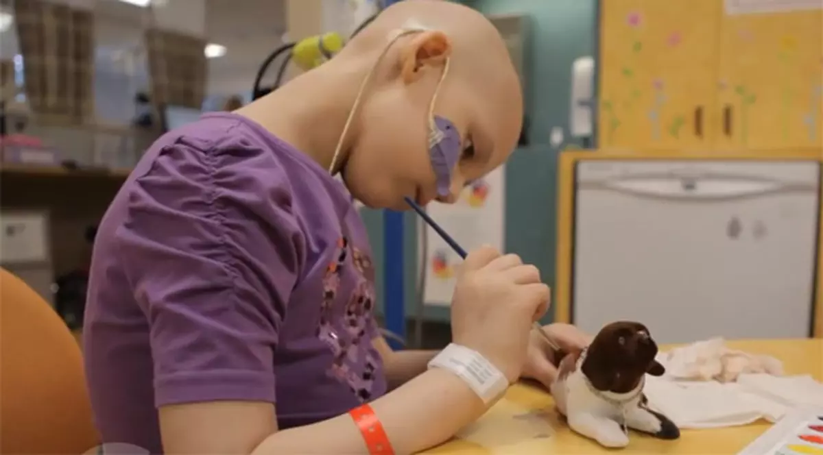 Vindecată de cancer cu virusul HIV