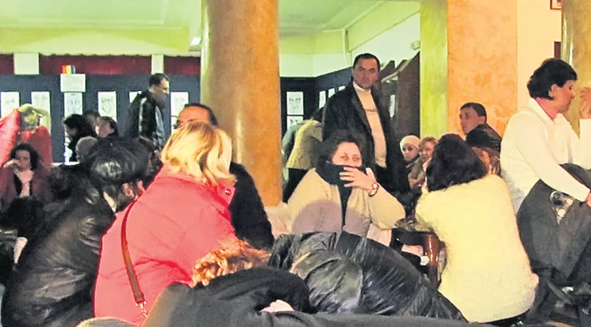 Au dormit pe sacii cu voturi