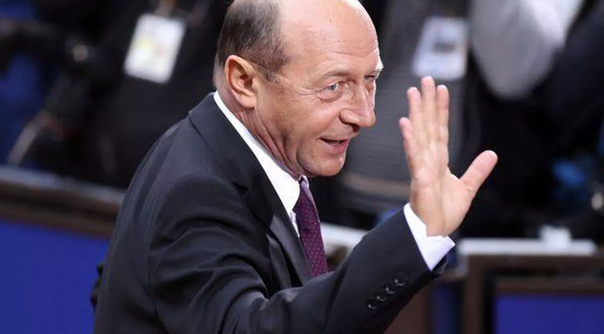 Reacția NEAȘTEPTATĂ a lui Traian Băsescu, după ce a fost huiduit la parada militară