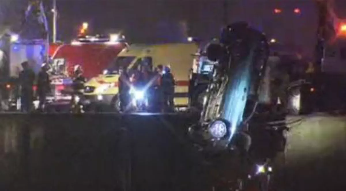 Belgia: 3 români morţi, după ce microbuzul în care se aflau s-a prăbuşit în apă