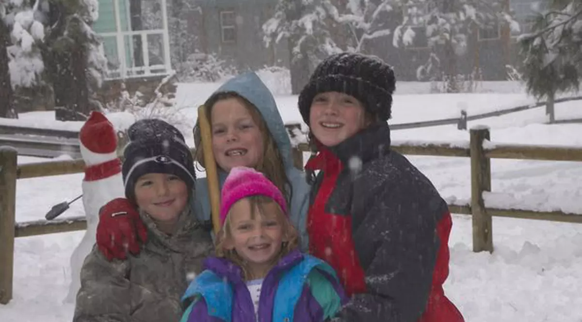 România sub ZĂPADĂ! Peste 1400 de școli închise! Vezi care sunt județele cele mai afectate!