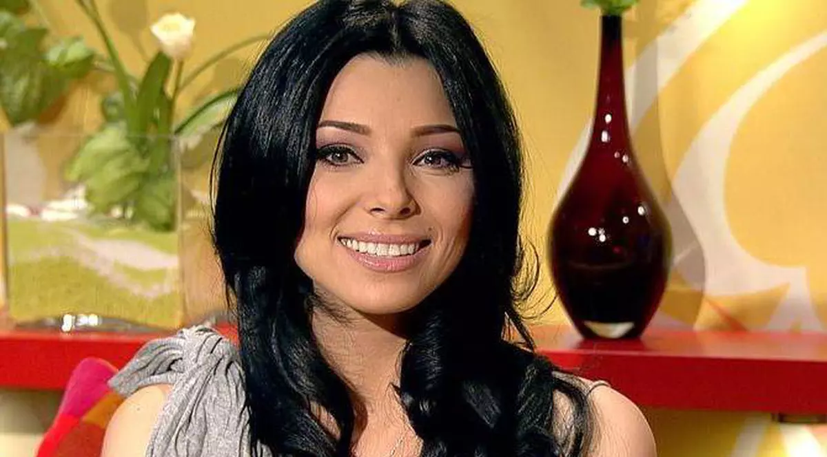 Corina Caragea, transformare radicală de look