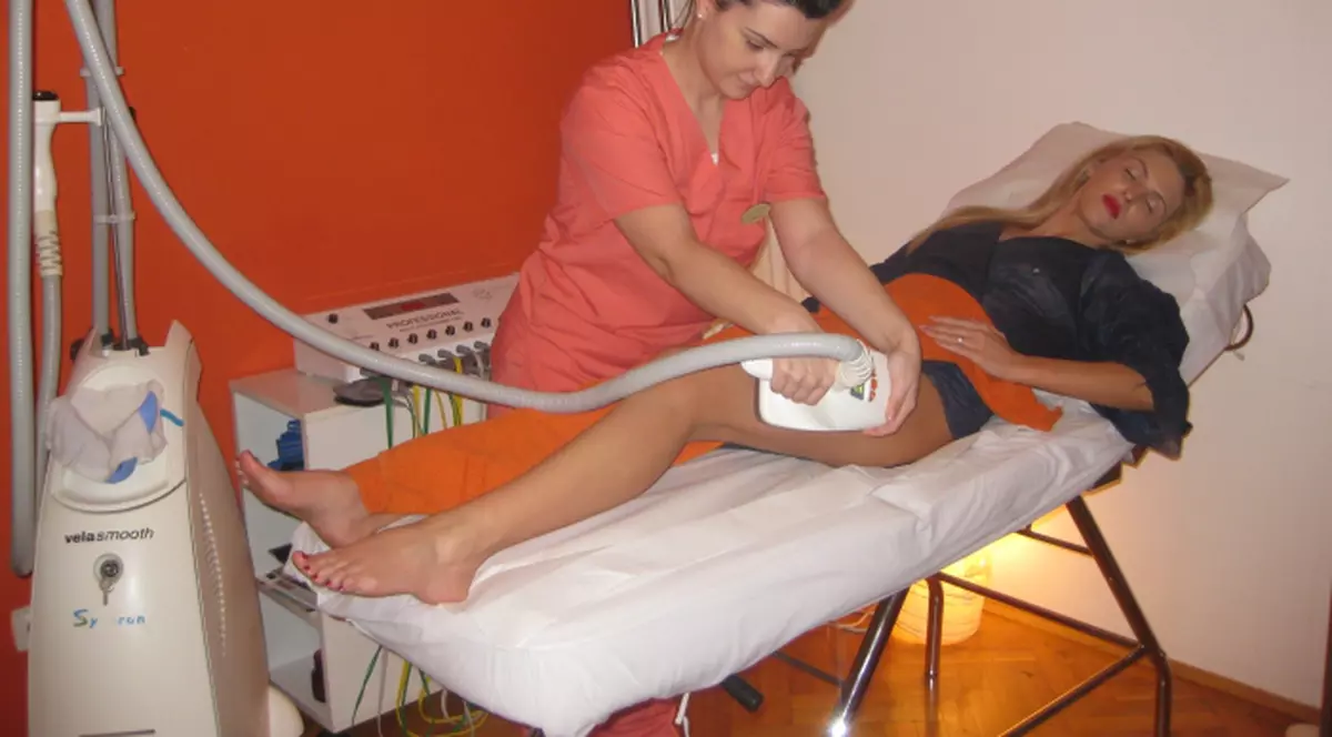 Denisa Nechifor se pregăteşte de Revelion! UITE CE TRATAMENT ANTICELULITIC FACE 