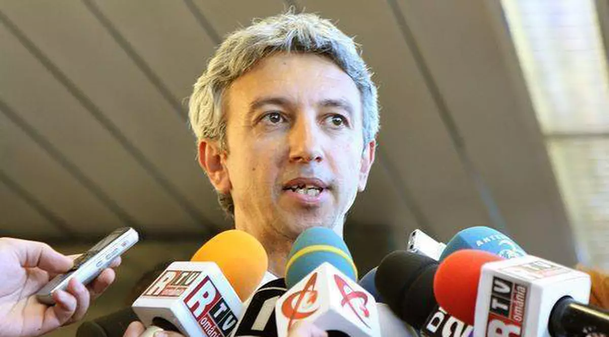 Senzaţional! Vezi ce aşteaptă Dan Diaconescu de la Traian Băsescu după ce l-a desemnat premier pe Victor Ponta