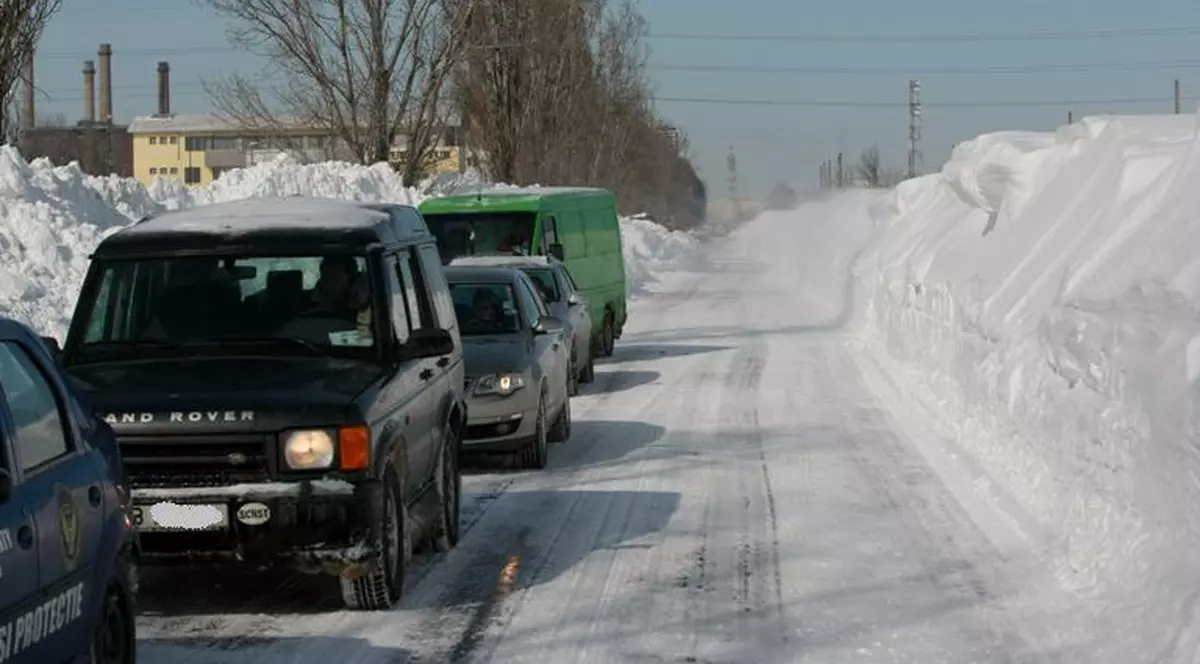 Centrul Operaţional de Comandă al ”Internelor”: Nu mai sunt persoane şi localităţi izolate