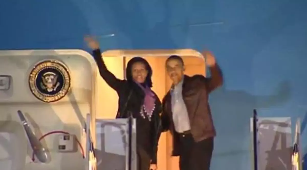 Familia Obama petrece Crăciunul în Hawaii - VIDEO
