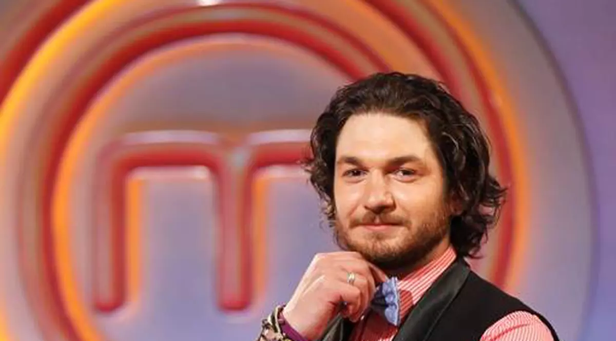 Revelion 2013: Chef Florin Dumitrescu recomandă pulpa de curcan la cuptor, cu mere şi scorţişoară