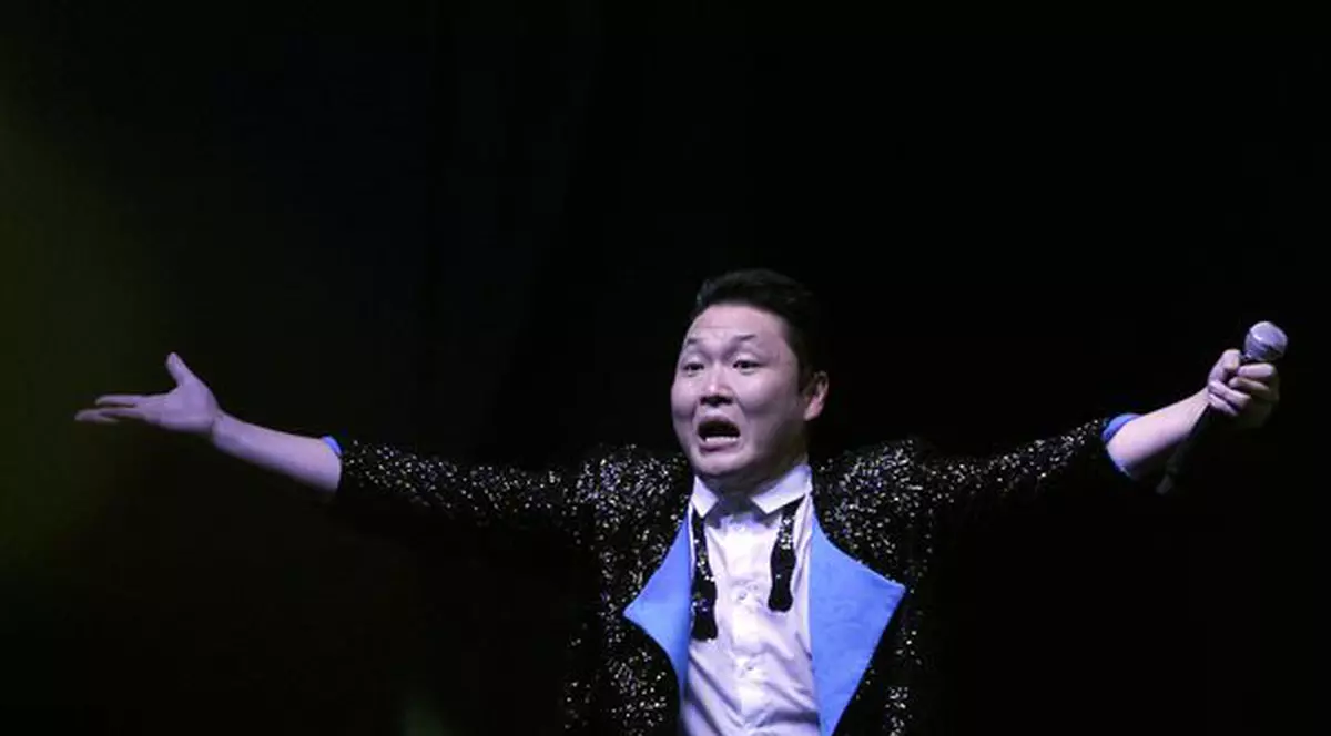 "Gangnam style" a dobortât RECORDUL SUPREM! | VIDEO