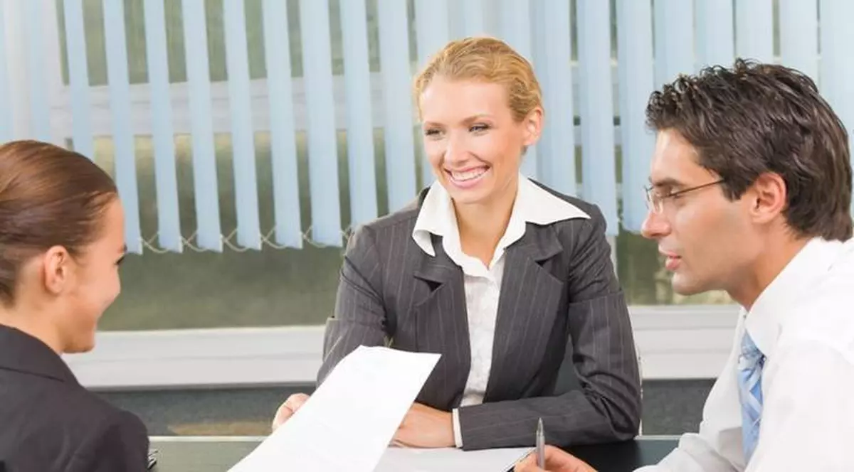 Top 10 cuvinte pe care ar trebui să le elimini din CV-ul tău