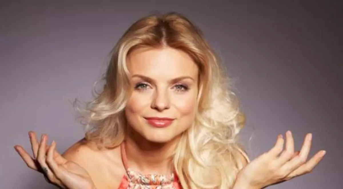 Jojo: "Aş mai filma GOALĂ şi m-aş RADE ÎN CAP pentru un rol"! În 2010, în "Poker", a arătat TOT! FOTO