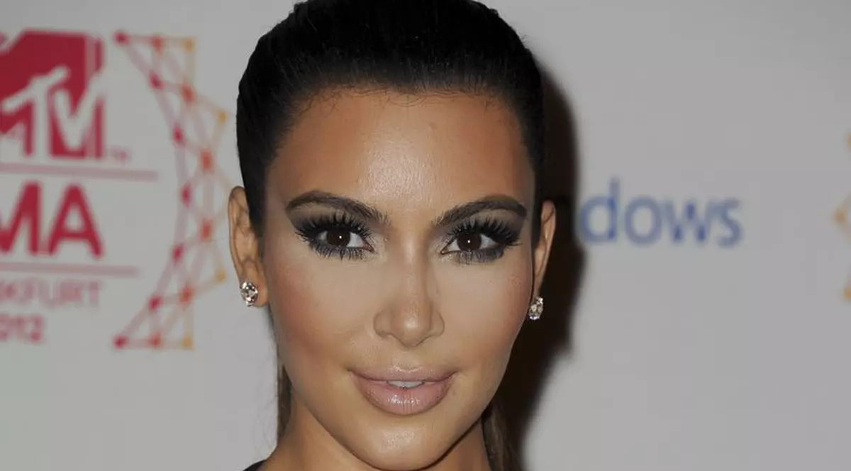 Kim Kardashian și-a schimbat LOOK-ul. Îți place cum s-a tuns?