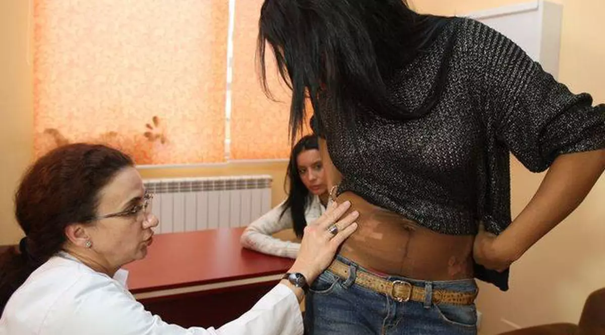 Vedete de la noi, DESFIGURATE de intervențiile chirugicale în 2012