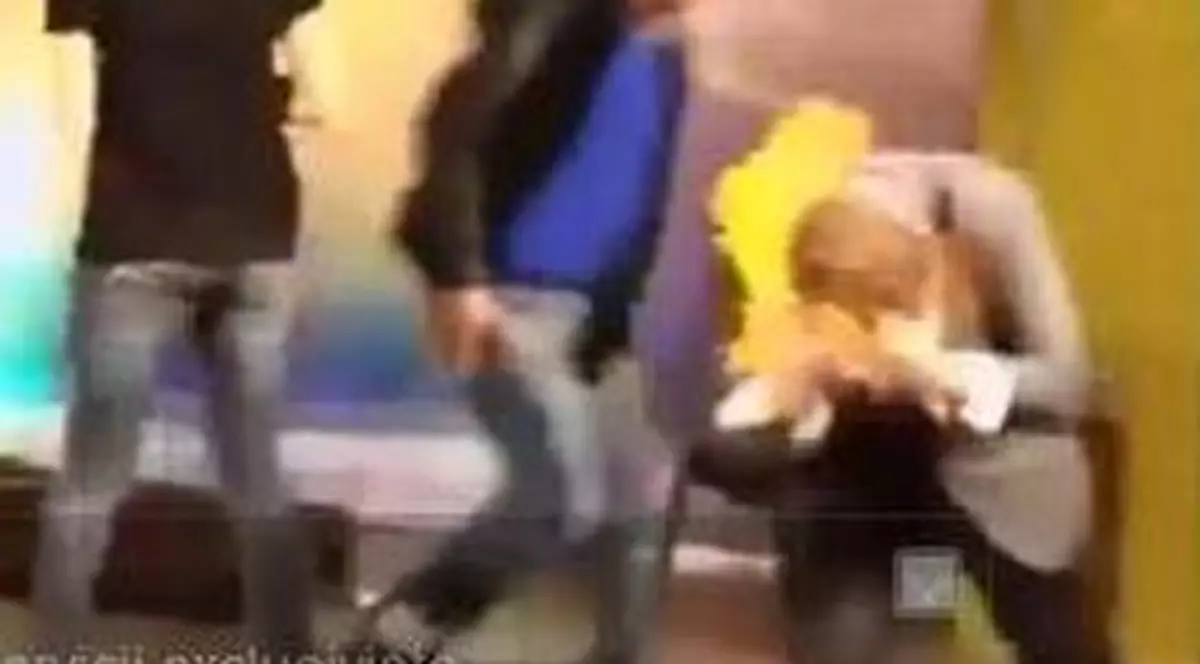 HALUCINANT! Magician spitalizat, după ce i-a fost incendiat capul într-un show tv | VIDEO