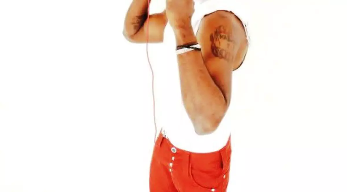 Coleg de scenă cu Rihanna, Alicia Keys şi Mohombi, Admiral C4C se lansează în România cu "Me Bunga"!