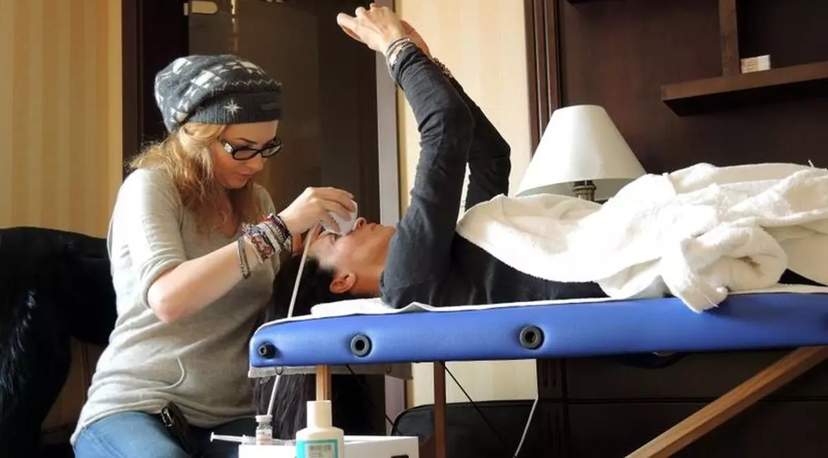 Mihaela Rădulescu își face LIFTING FACIAL înainte de fiecare apariție publică