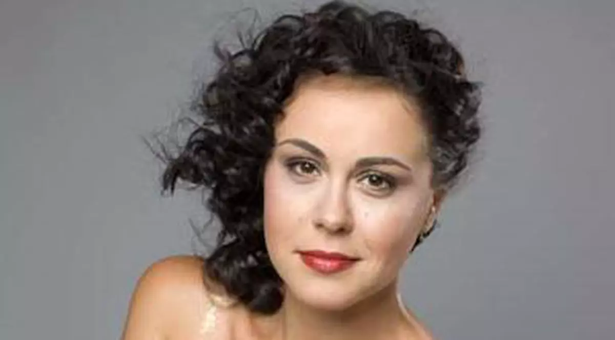 Mirela Zeţa: "Îmi doresc ca în 2013 să am posibilitatea să călătoresc prin lume"