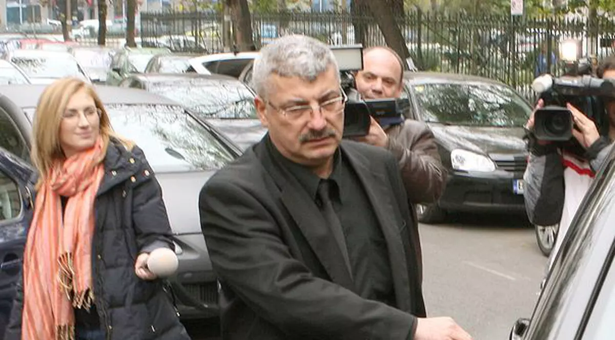 Exclusiv | Prigoană şi-a trimis şoferul să-i aducă acasă copiii. Adriana: "Încă nu vrea să vorbească cu mine"