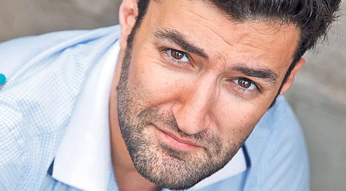 SMILEY, implicat într-un grav ACCIDENT RUTIER. Şi-a făcut MAŞINA ZOB