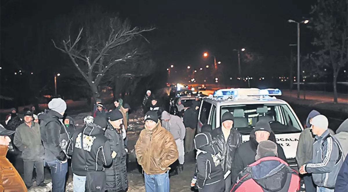 Au blocat şoseaua pentru ca primăria să le repare străzile