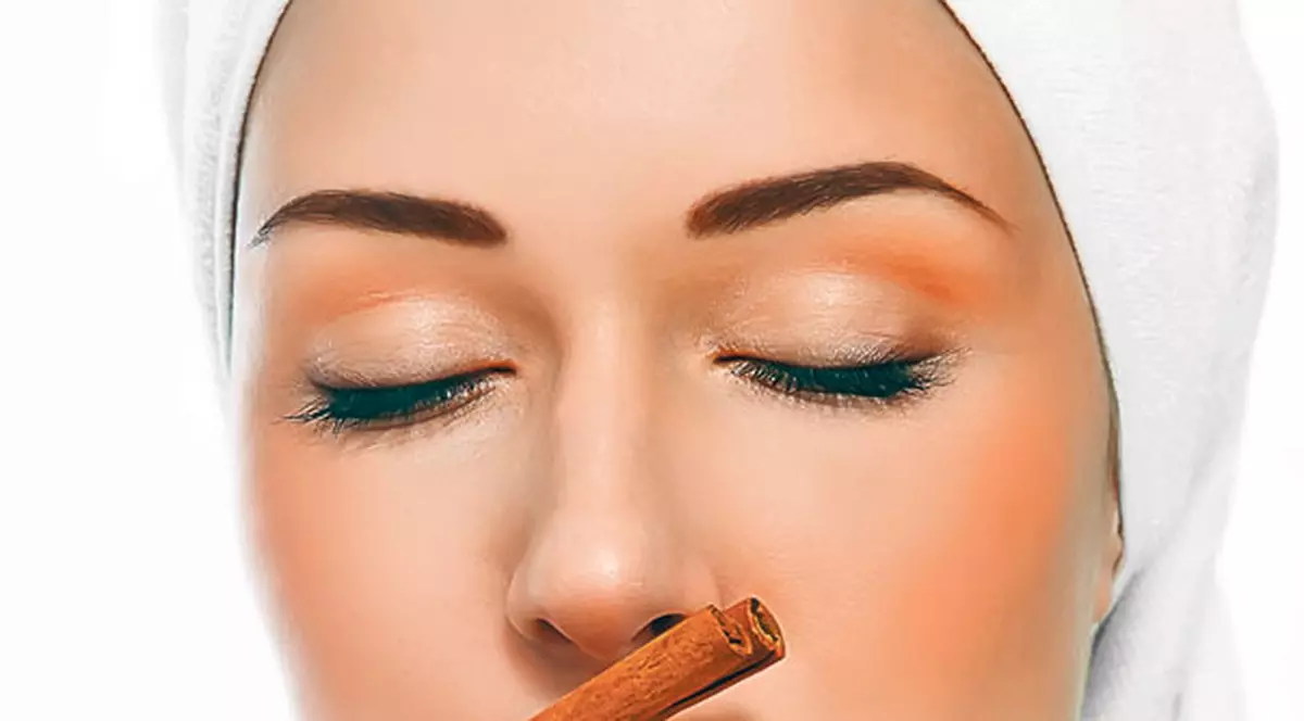 Aromele Crăciunului relaxează şi tratează