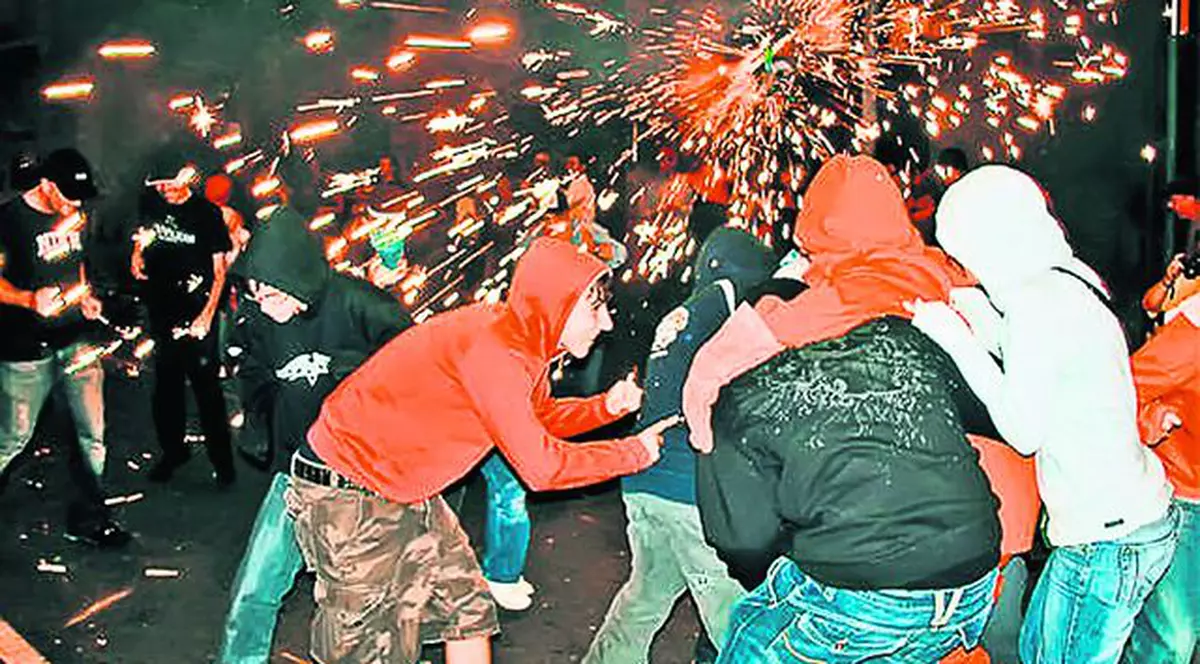 Atenţie la petarde şi la pocnitori! Folosirea lor se poate pedepsi cu amendă şi chiar cu închisoare