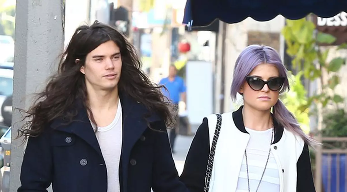 Kelly Osbourne S-A LOGODIT ÎN SECRET! Foto