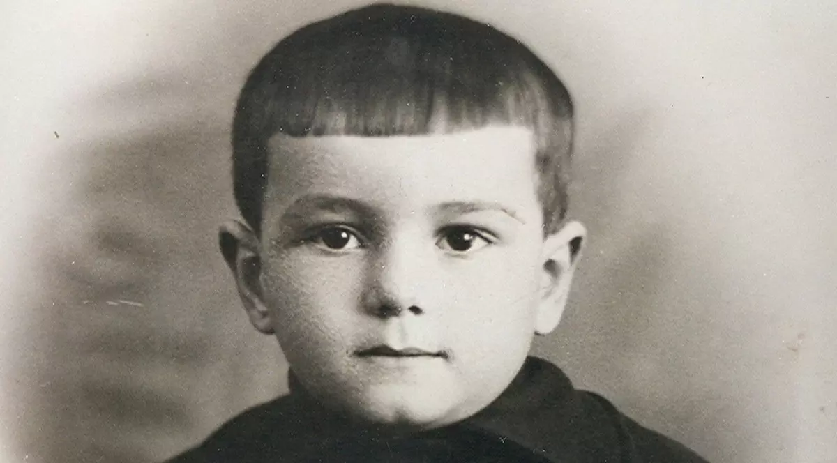 Sergiu Nicolaescu a murit | IMAGINI DE COLECŢIE cu maestrul în copilărie | GALERIE FOTO