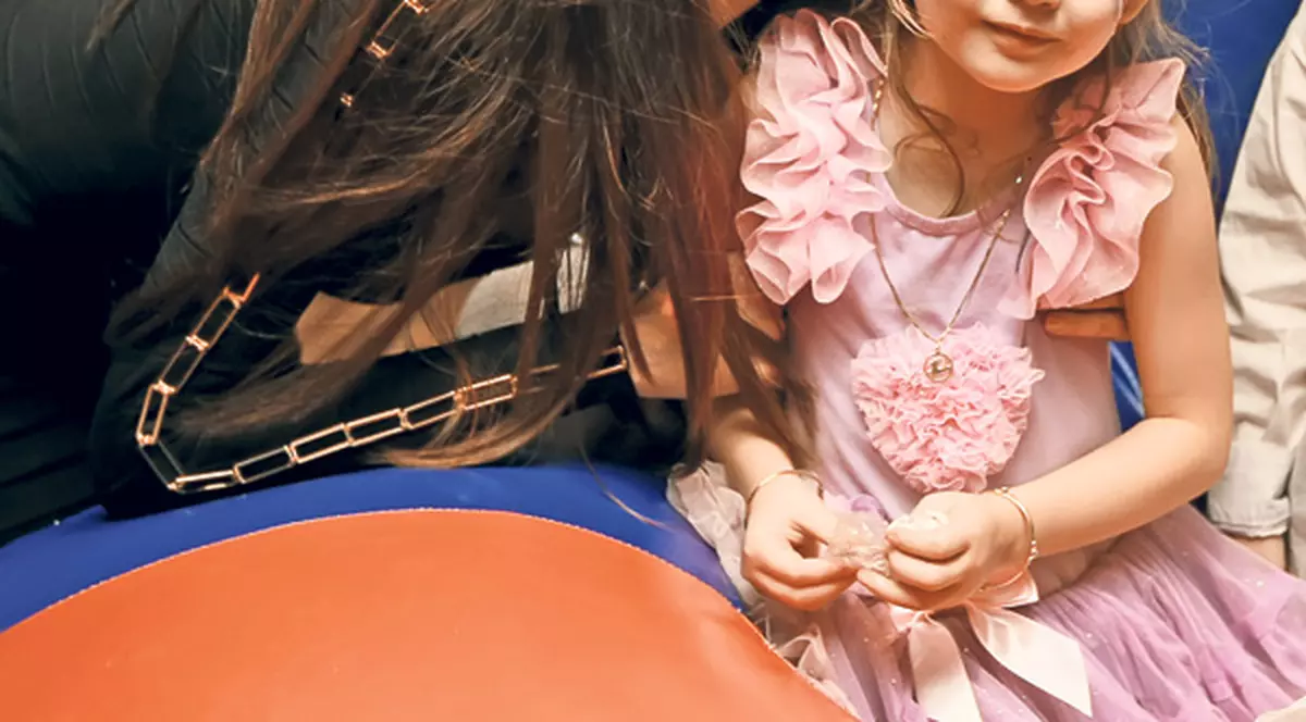 Irinel Columbeanu a ţinut-o trează pe Irinuca până la miezul nopţii pentru a-şi vedea mama: «Ce i-a luat atâta timp să ajungă la Izvorani?»