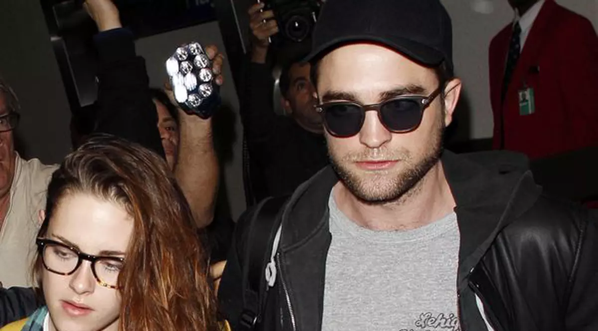 Robert Pattinson i-a dat papucii lui Kristen Stewart