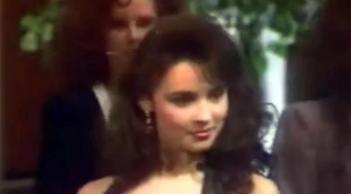 IMAGINI DE COLECȚIE cu ANDREEA MARIN! Uite-o la nici 19 ani, DEFILÂND la un concurs de MISS pe care nu l-a câștigat! VIDEO