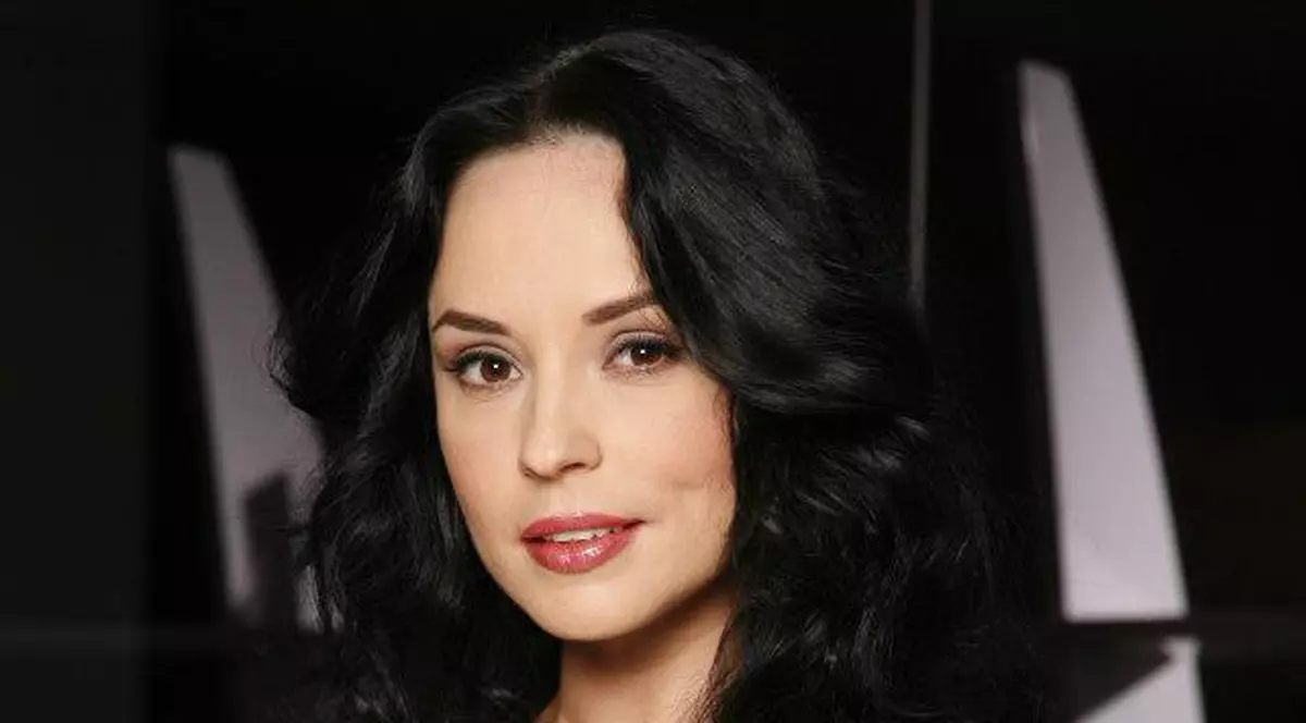 Criticată de multe ori pentru siluetă, Andreea Marin a devenit GRIJULIE cu alimentaţia ei! Vezi cum încearcă  să se "DREAGĂ" după Sărbători!