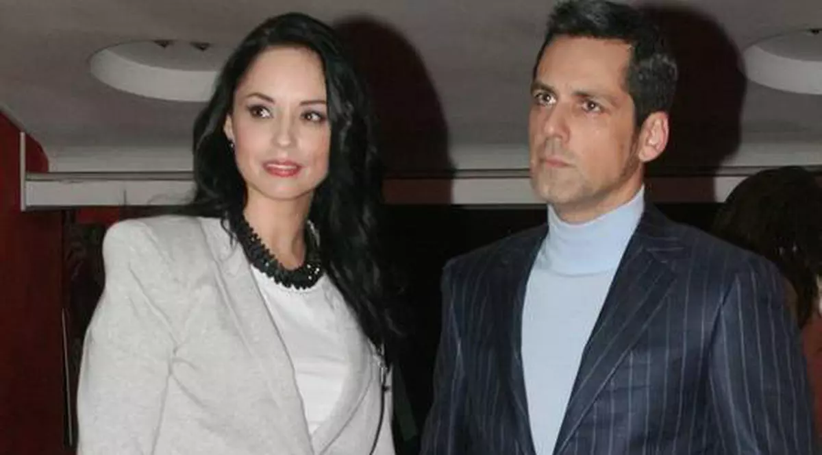 Andreea Marin va păstra numele de "Bănică"? Vezi REACŢIA lui Ştefan în cazul divorţului de Mihaela Rădulescu!