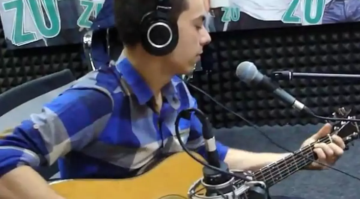 Buzdu şi Morar au descoperit un talent! Benny Rush cântă LIVE şi te vrăjeşte! Ascultă piesele!