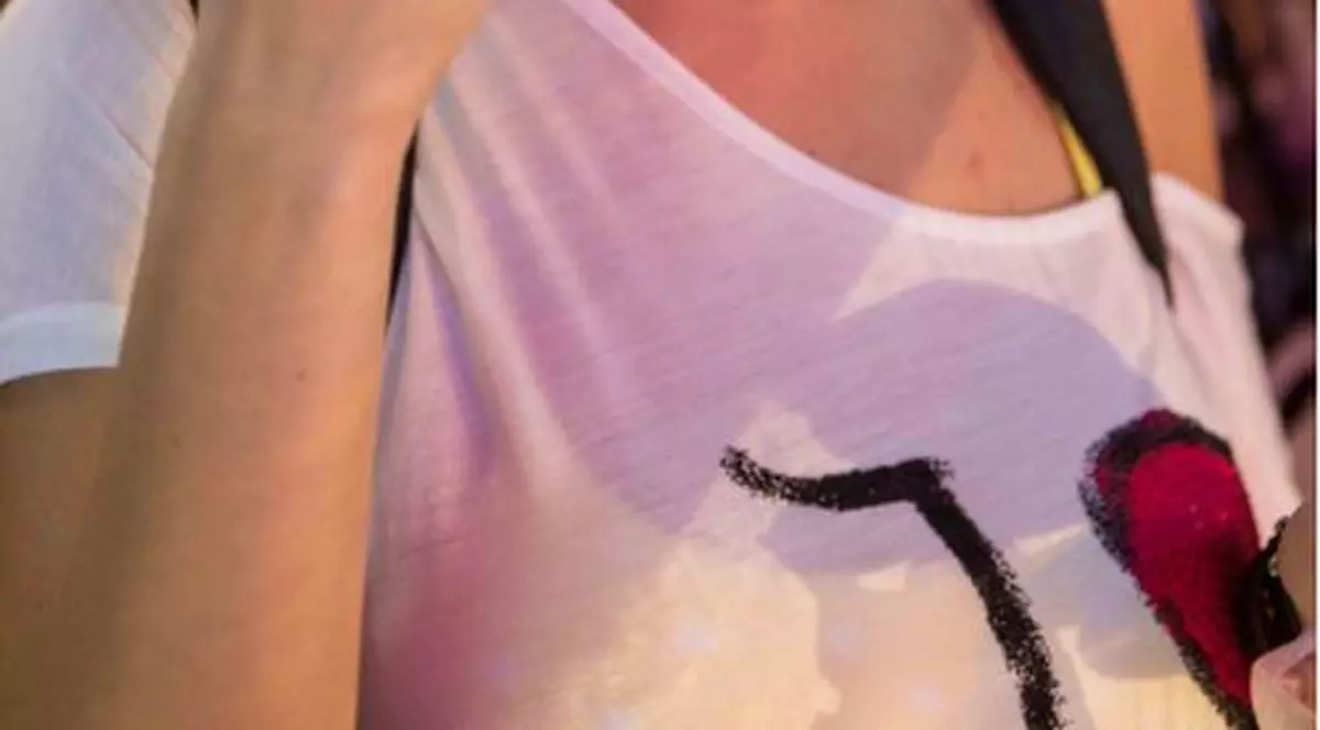 SCÂRBOS! Diana Dumitrescu mănâncă GÂNDACI | FOTO