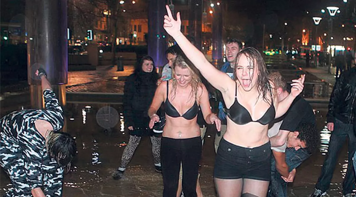 Englezii nu vor să muncim la ei în ţară. Susţin că suntem hoţi şi puturoşi | Replica noastră: sunteţi beţivi şi huligani!