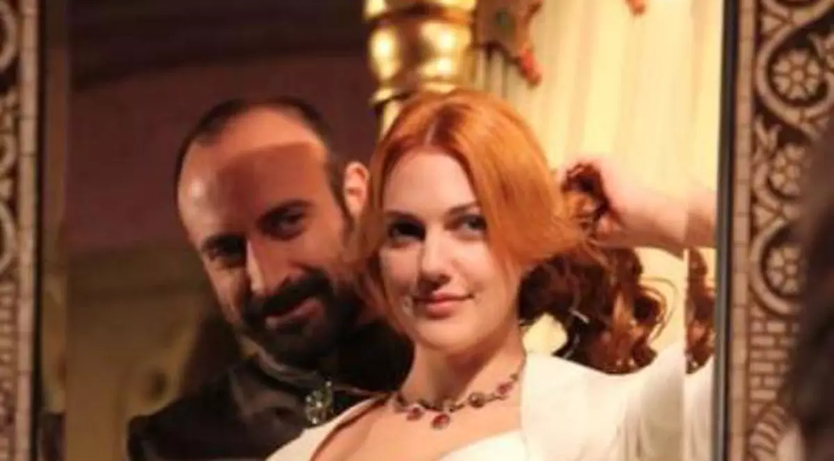 Meryem Uzerli, sultana Hurrem din "Suleyman Magnificul", SCANDAL MONSTRU la filmări după întoarcerea din vacanţă. MOTIVUL ESTE ÎNTEMEIAT!