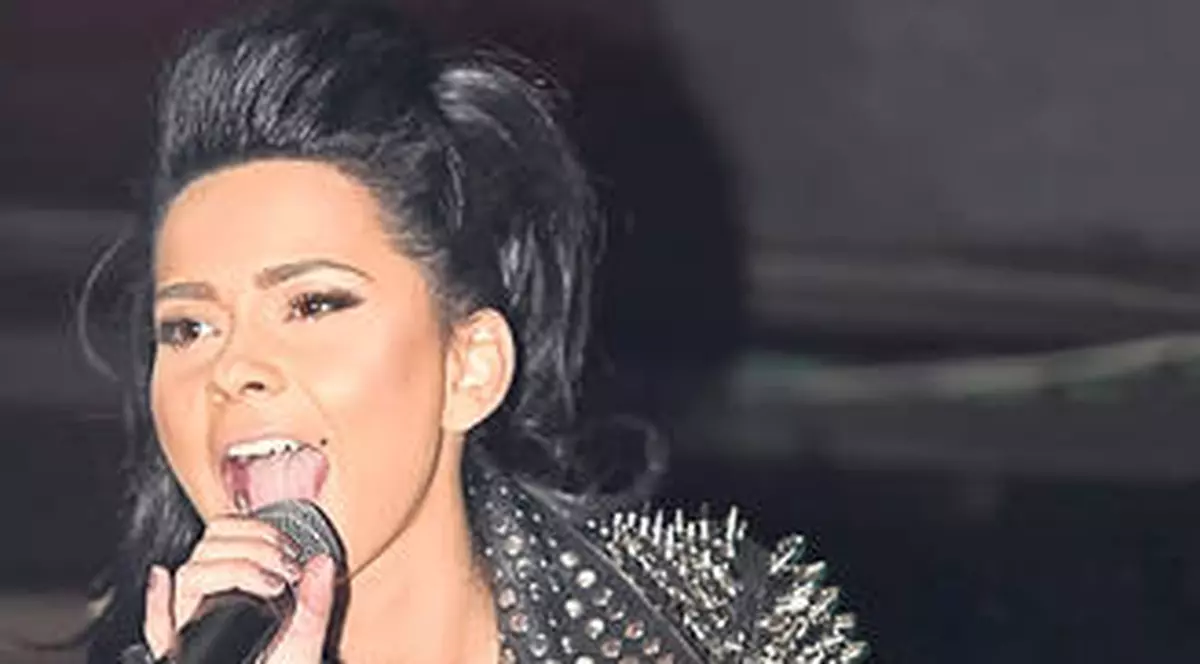 Gafă după gafă! Inna a COMIS-O din nou! Vezi ce a spus de data asta! | VIDEO