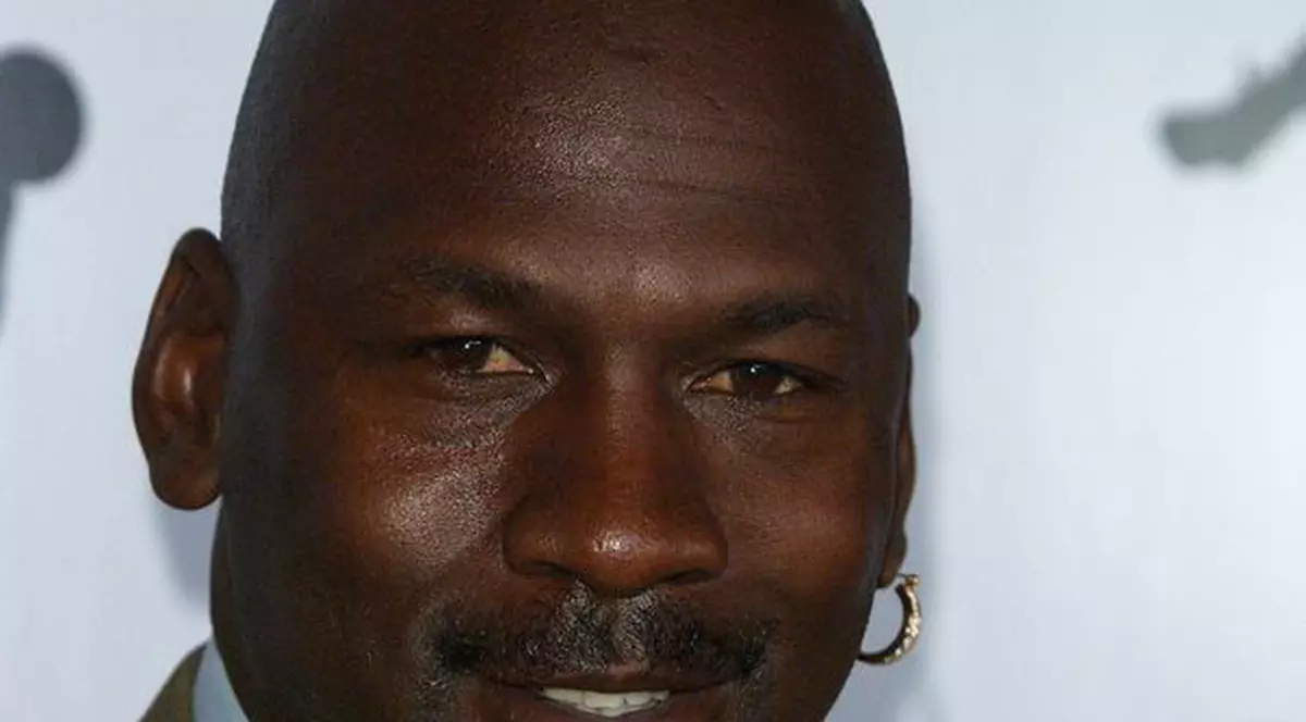 Michael Jordan şi-a luat casă de 12,4 milioane de euro. Vezi ce facilităţi are locuinţa!