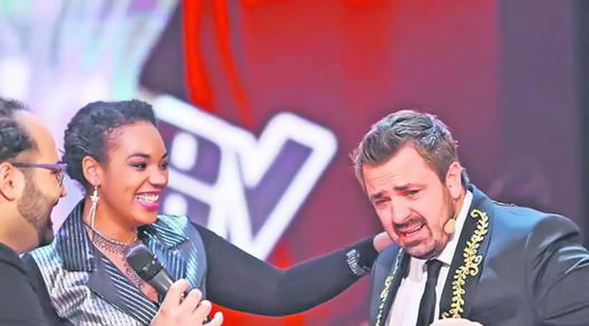 Julie Mayaya: "Am crezut că voi părăsi Vocea României. CULOAREA PIELII era unul dintre motive"