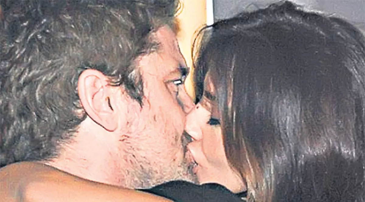 Mădălina Ghenea şi Gerard Butler, sărut pasional!