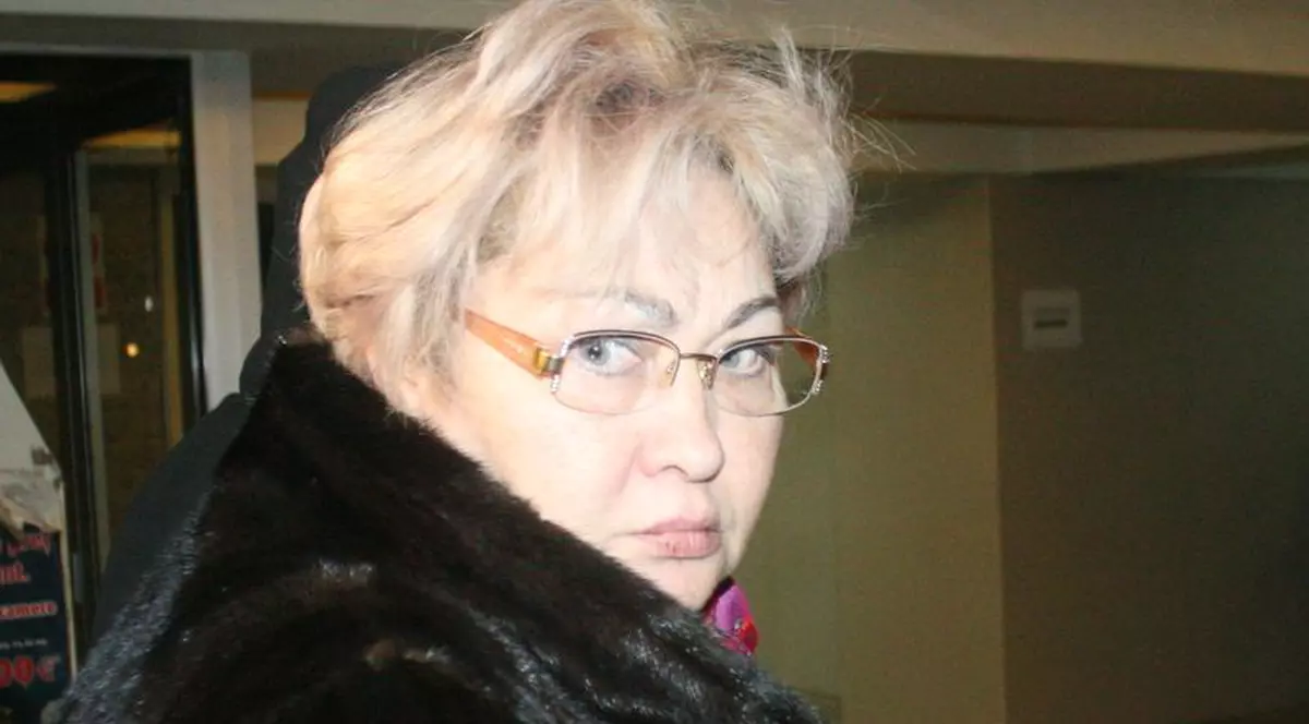 Marioara Zăvoranu SARE LA GÂTUL lui Marek Vâlcu