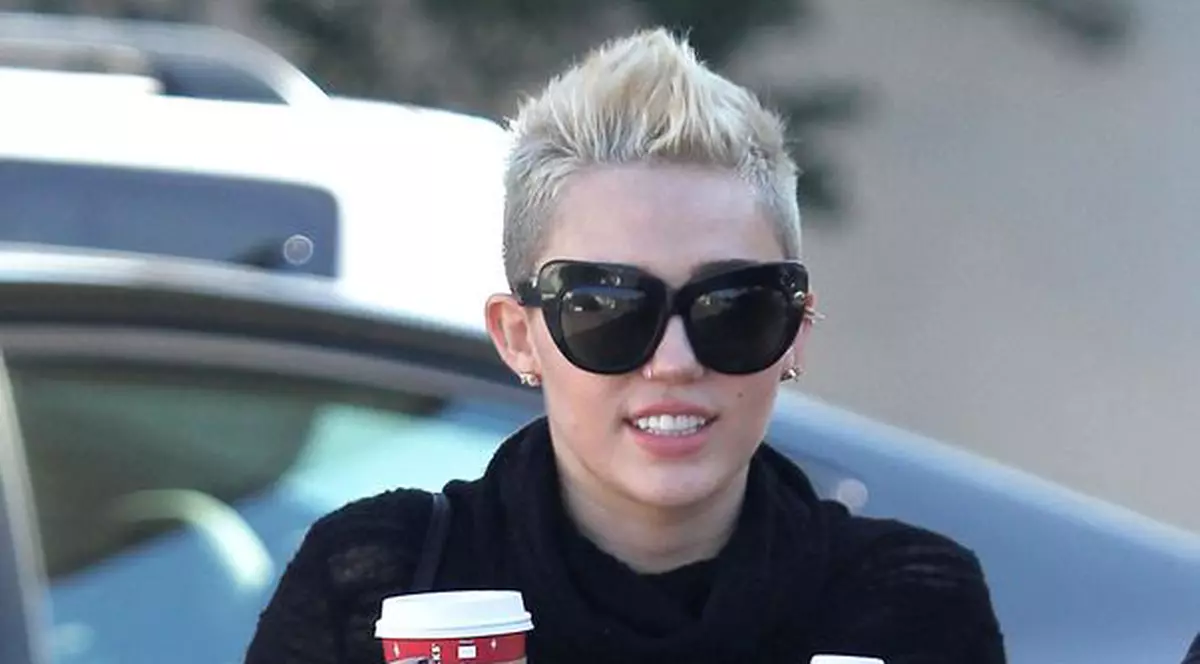 Miley Cyrus: "Am avut vise cu Katy Perry"