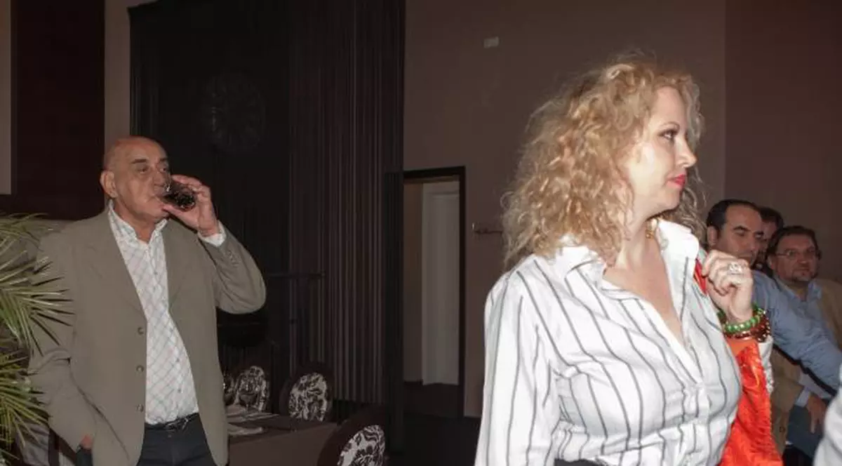 Oana îl ŞANTAJEAZĂ pe Viorel Lis? Vezi ce i-a transmis în prima zi a anului!