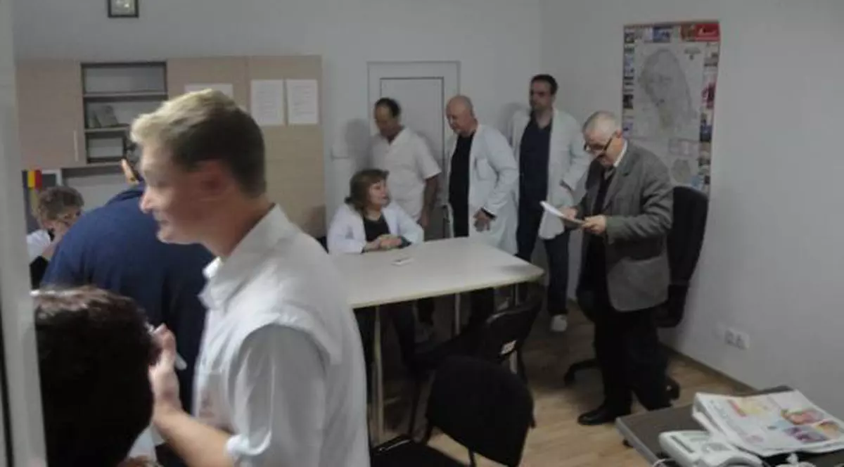 Pentru că serverele nu fac faţă cererilor, reţetele electronice se eliberează cel mai bine noaptea 