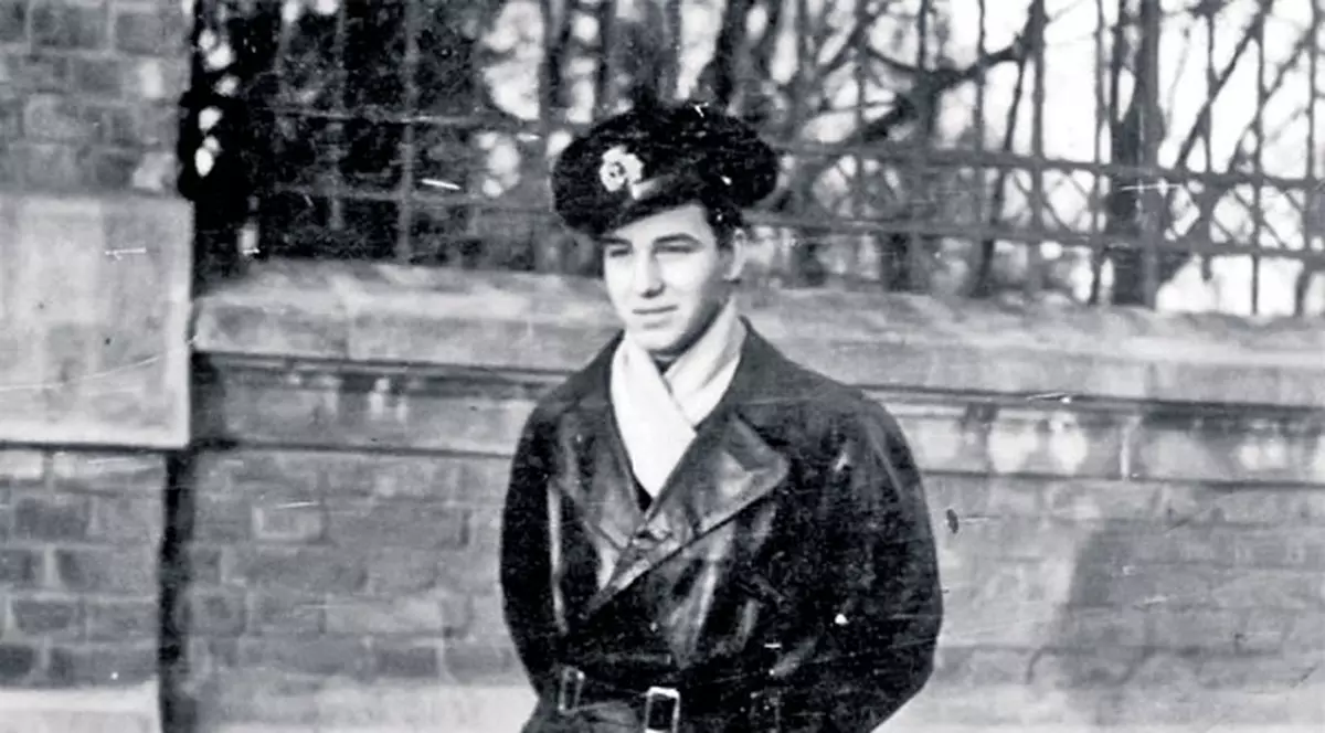 Îl considerau «elevul cu pile de la Marină» | Aşa şi-l aminteşte contraamiralul de flotilă Corneliu Enăchescu pe Sergiu Nicolaescu, cu care a fost coleg de generaţie de Şcoala Navală