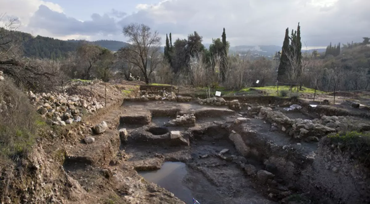 Constănțean acuzat că a vândut monede antice, în valoare de mii de euro, pe care le fura din situri arheologice